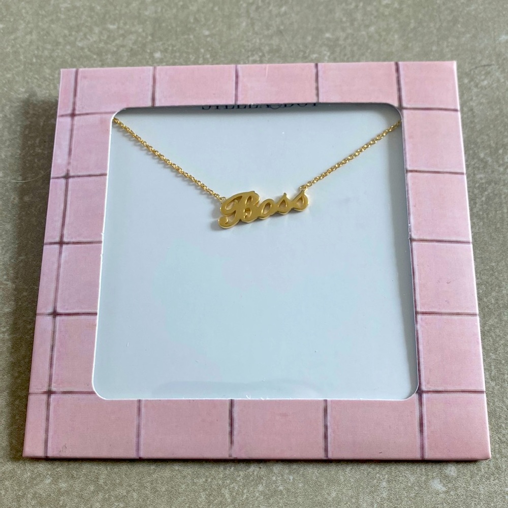 NWT Stella and Dot “Boss” necklace